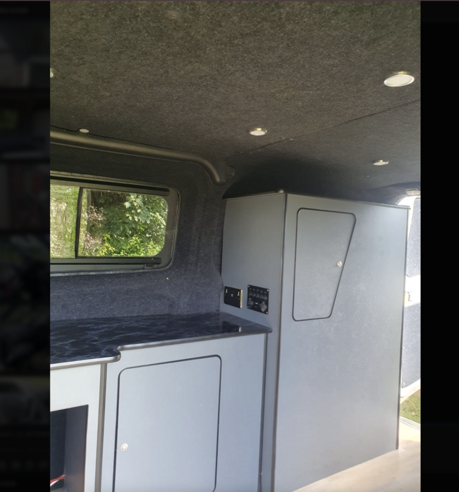 2014 Ford Transit Custom – Model: Transit Custom 270 Limited E-Tech – SF14XLH
